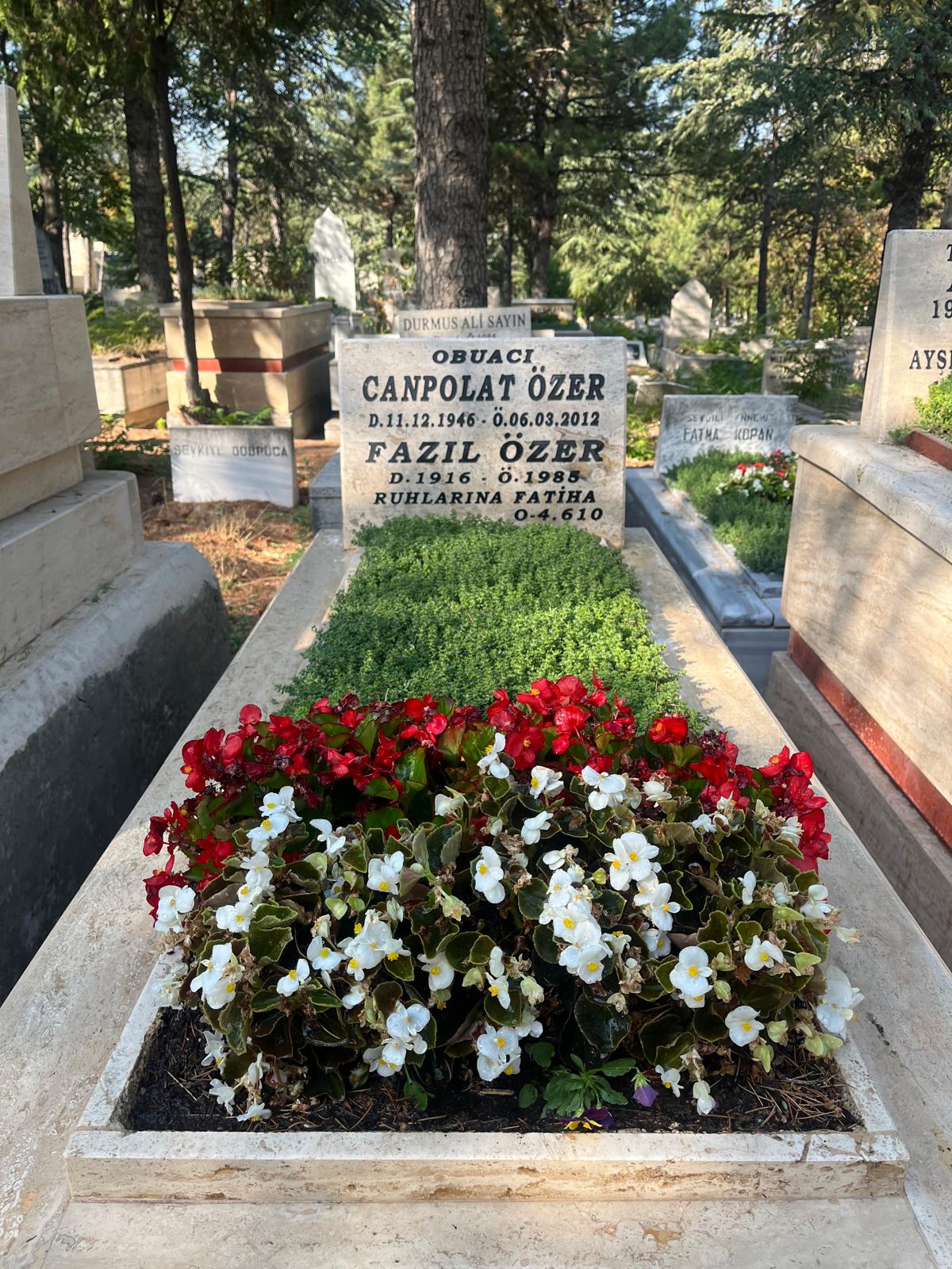 Mezar bakım çalışması